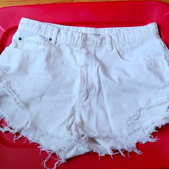 GARAGE white shorts - Picture 1 of 2